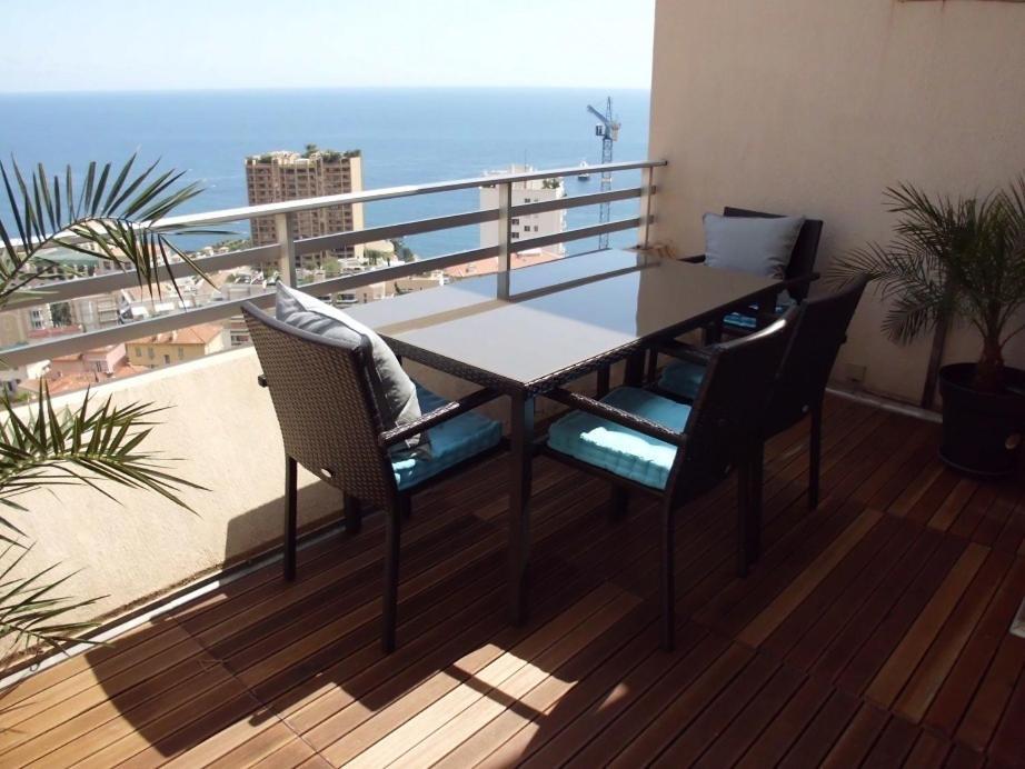 Monaco Hilltop Suites Босолей Номер фото